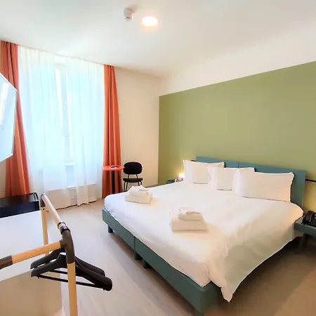 Camplus Bernini Casa Per Ferie *